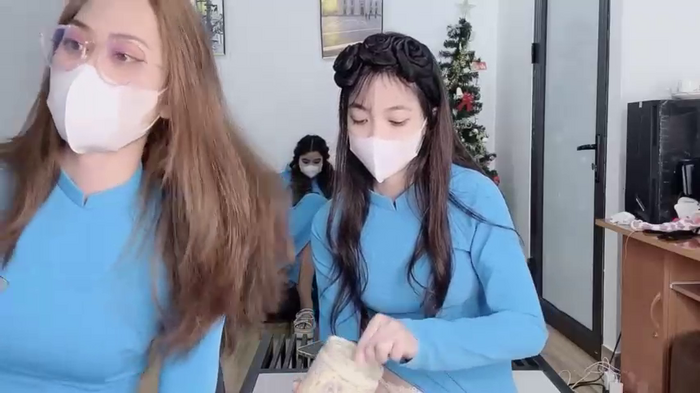 Mono-Stewardesss